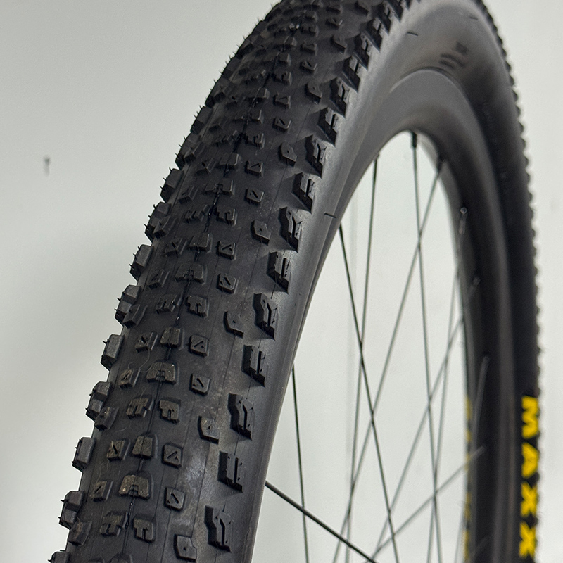 Pneu tout-terrain Maxxis MTB X - Mountain Biking Races avis et prix